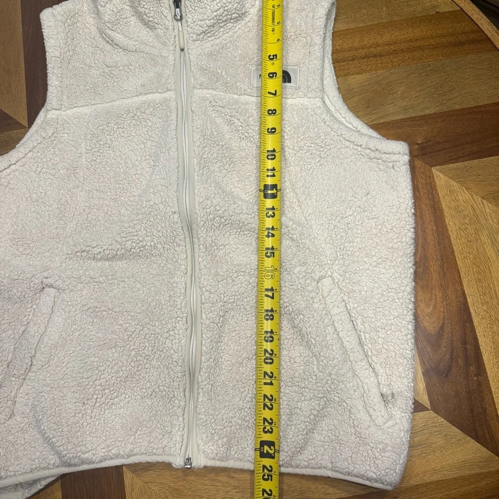 The North Face Campshire Sherpa Fleece Off-White Vest flaw - Picture 9 of 10